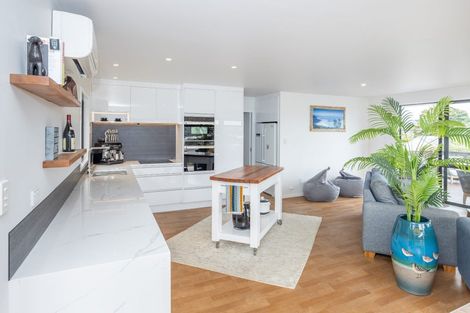 Photo of property in 8b Government Road, Raglan, 3225