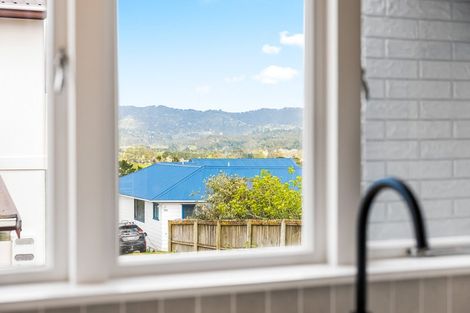 Photo of property in 115 Sunnyside Road, Sunnyvale, Auckland, 0612