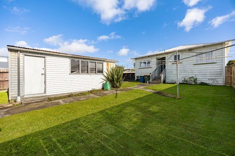 Photo of property in 46 Titirangi Road, New Lynn, Auckland, 0600