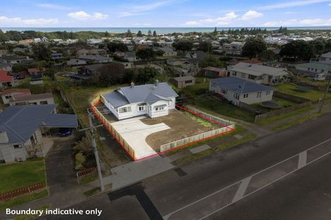 Photo of property in 77 Cornfoot Street, Castlecliff, Whanganui, 4501