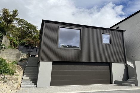 Photo of property in 1 Tanera Crescent, Brooklyn, Wellington, 6021