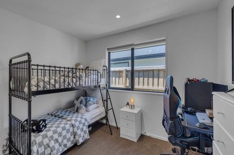 Photo of property in 73 Henshaw Street, Woodend, 7610