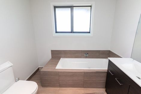 Photo of property in 21/27 Whites Line West, Woburn, Lower Hutt, 5010