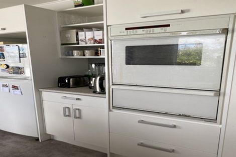 Photo of property in 6 Moehau Grove, Trentham, Upper Hutt, 5018