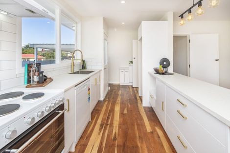 Photo of property in 23 Raupo Street, Castlecliff, Whanganui, 4501