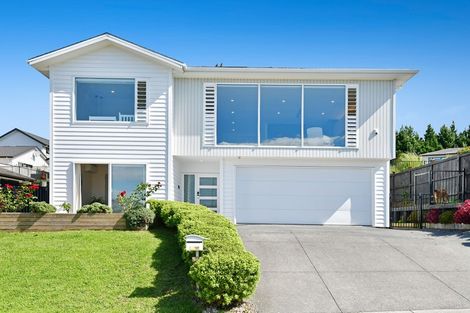 Photo of property in 17 Resolution Drive, Gulf Harbour, Whangaparaoa, 0930