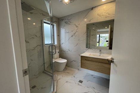 Photo of property in 30a Lowtherhurst Road, Massey, Auckland, 0614