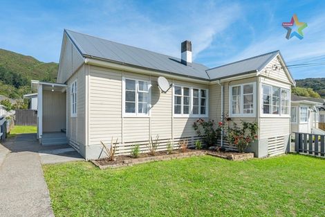Photo of property in 2/101 Wilkie Crescent, Naenae, Lower Hutt, 5011