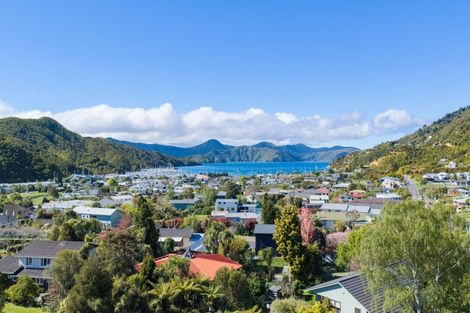 Photo of property in 5 Moana View Road, Waikawa, Picton, 7220