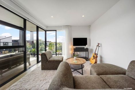 Photo of property in 3/2 Sioux Road, Hobsonville, Auckland, 0616