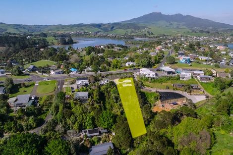 Photo of property in 6 Main Road, Raglan, 3225