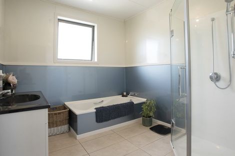 Photo of property in 1 Anne Street, Winton, 9720