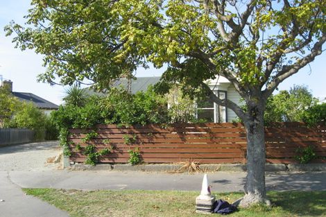 Photo of property in 2 Memorial Avenue, Parkside, Timaru, 7910