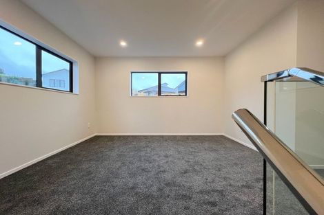 Photo of property in 33 Korihi Drive, Swanson, Auckland, 0614