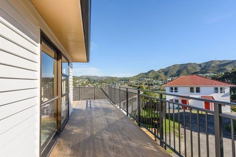 Photo of property in 34 Percy Dyett Drive, Karori, Wellington, 6012