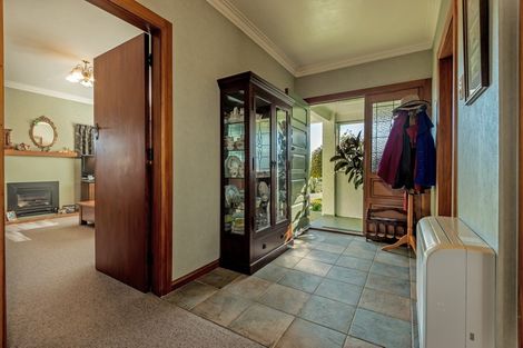 Photo of property in 12 Saint Albans Avenue, Hokowhitu, Palmerston North, 4410