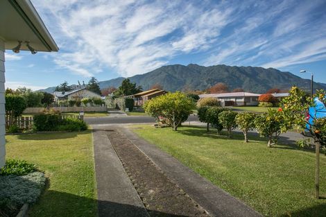 Photo of property in 37 Clarke Avenue, Te Aroha, 3320