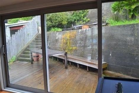 Photo of property in 5 Valley Street, Island Bay, Wellington, 6023