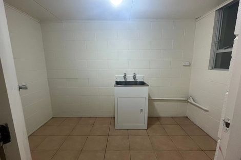 Photo of property in 2/70 Hattaway Avenue, Bucklands Beach, Auckland, 2012