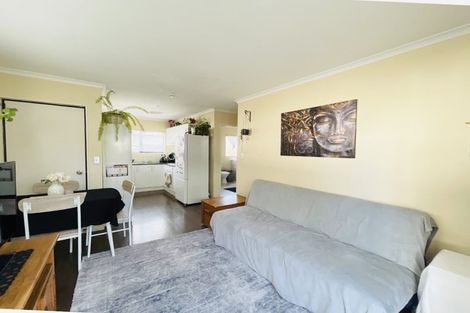 Photo of property in 20 Fiesta Drive, Half Moon Bay, Auckland, 2012