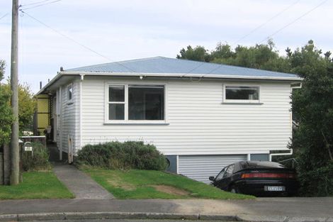 Photo of property in 54 Brooker Grove, Newlands, Wellington, 6037