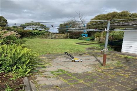 Photo of property in 1 Cedar Heights Avenue, Massey, Auckland, 0614