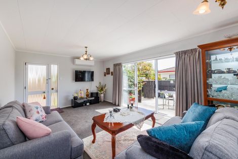 Photo of property in 58a Geraldine Crescent, Cloverlea, Palmerston North, 4412