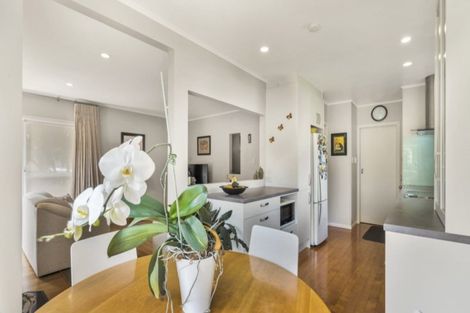 Photo of property in 88 Ennis Avenue, Pakuranga Heights, Auckland, 2010