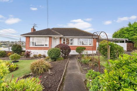 Photo of property in 201 Chivalry Road, Glenfield, Auckland, 0629