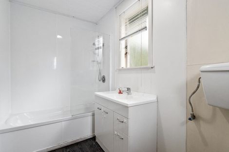 Photo of property in 4 Williams Place, Fairfield, Hamilton, 3214