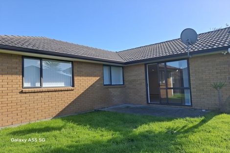 Photo of property in 36 Misty Valley Drive, Henderson, Auckland, 0612