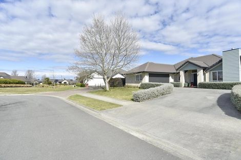 Photo of property in 19 Hawthorn Mews, Rangiora, 7400