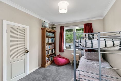 Photo of property in 308 Main Road, Tawa, Wellington, 5028