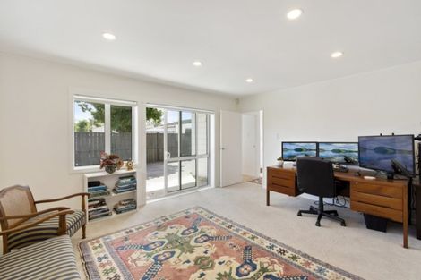 Photo of property in 2/7 Camden Place, Papatoetoe, Auckland, 2025