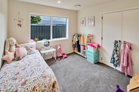 Photo of property in 28 Cynisca Crescent, Wallaceville, Upper Hutt, 5018