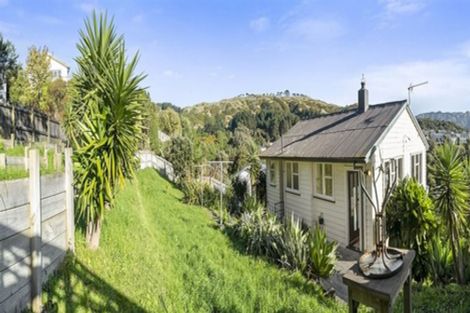 Photo of property in 27 Durham Street, Cannons Creek, Porirua, 5024