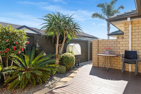 Photo of property in 143 Oriental Parade, Papamoa Beach, Papamoa, 3118