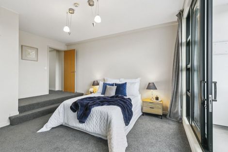 Photo of property in Endeavour Apartments, 8/125 Thorndon Quay, Pipitea, Wellington, 6011