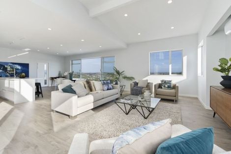 Photo of property in 13 Manawanui Way, Orewa, 0931