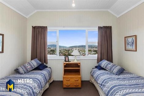 Photo of property in 50 Easther Crescent, Kew, Dunedin, 9012