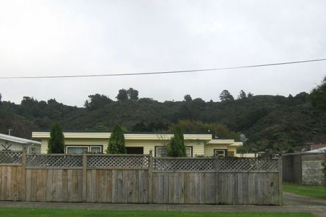 Photo of property in 160 Stokes Valley Road, Stokes Valley, Lower Hutt, 5019