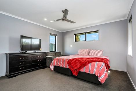 Photo of property in 27 Leet Crescent, Papamoa Beach, Papamoa, 3118