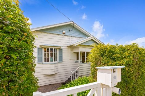 Photo of property in 22 Merani Street, Narrow Neck, Auckland, 0622