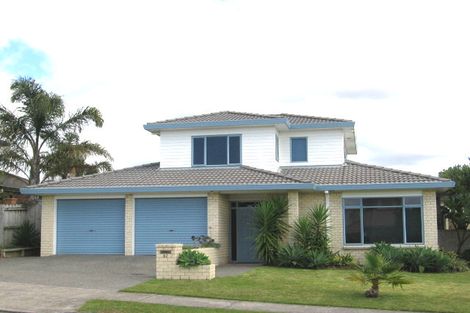 Photo of property in 82 Buscomb Avenue, Henderson, Auckland, 0610