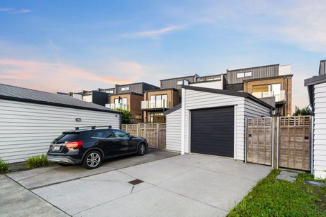 Photo of property in 182 Hobsonville Point Road, Hobsonville, Auckland, 0616