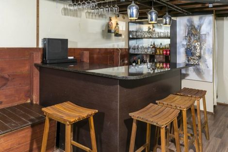 Photo of property in 9 Heatherleigh Rise, Northcross, Auckland, 0632