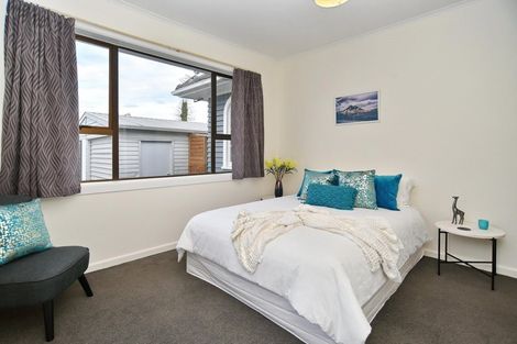 Photo of property in 247 Wainoni Road, Avondale, Christchurch, 8061