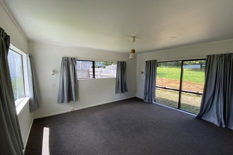 Photo of property in 13 Holiday Road, Stanmore Bay, Whangaparaoa, 0932