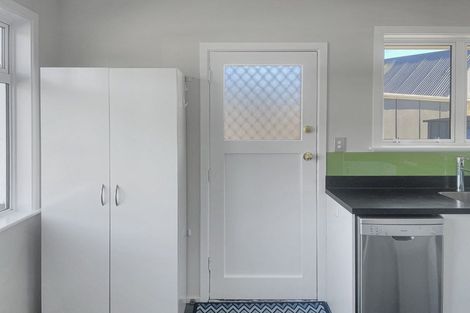 Photo of property in 7a Sequoia Place, Maoribank, Upper Hutt, 5018