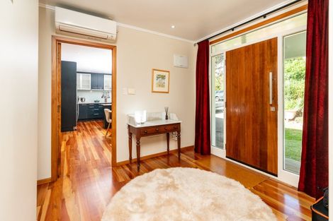 Photo of property in 8 Torwood Road, Khandallah, Wellington, 6035